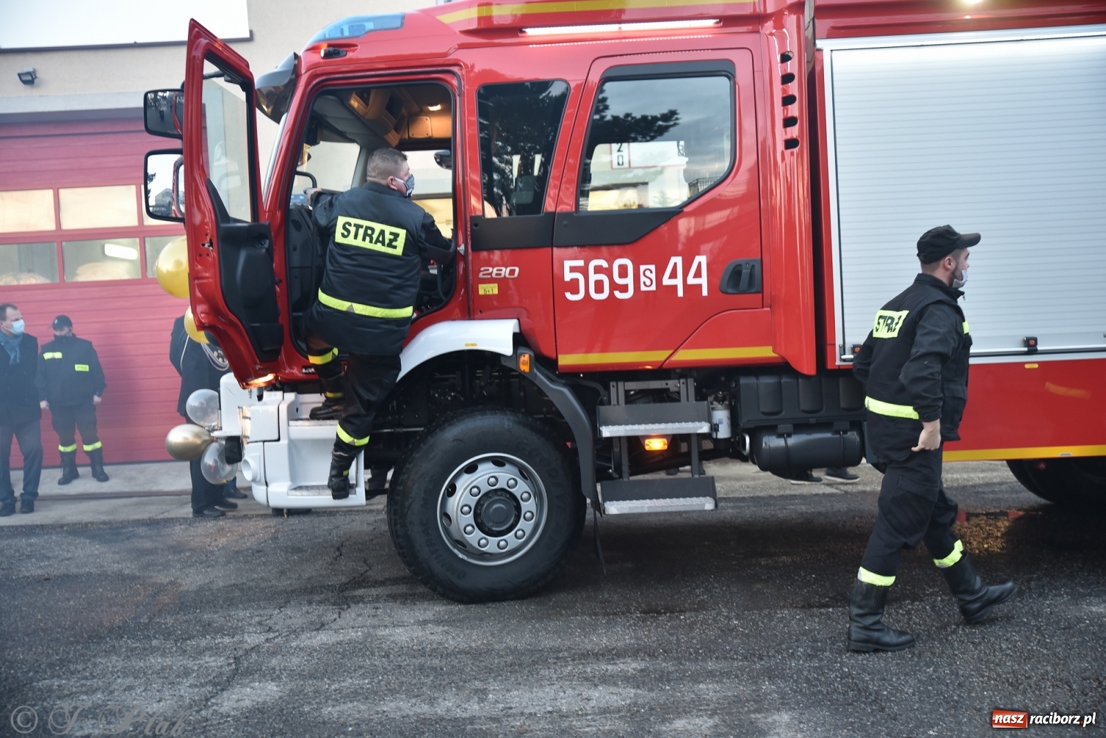 Zdjęcie w galerii na portalu naszraciborz.pl: Bojanów oficjalnie przywitał nowy wóz strażacki [WIDEO] wiadomości z regionu