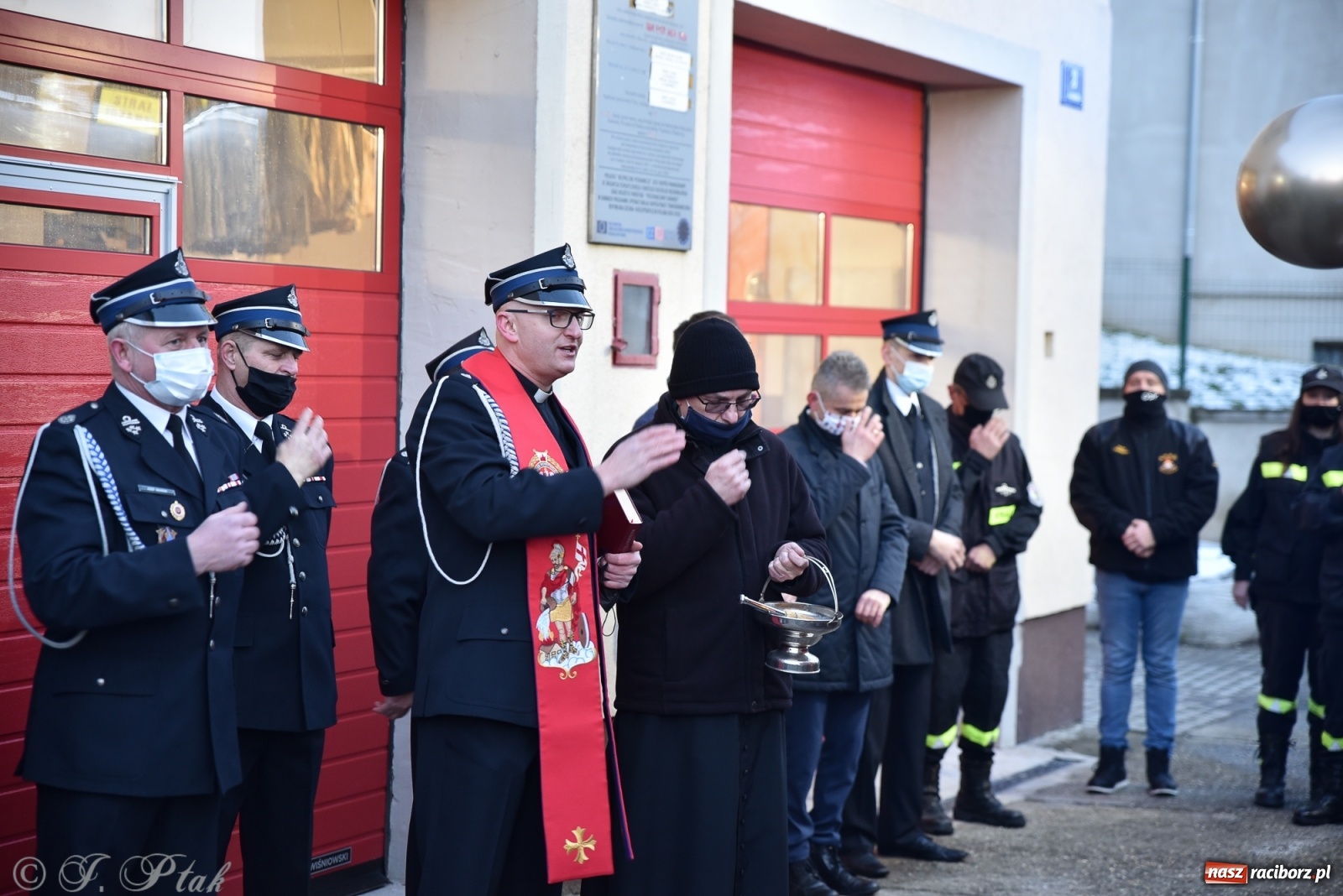 Zdjęcie w galerii na portalu naszraciborz.pl: Bojanów oficjalnie przywitał nowy wóz strażacki [WIDEO] wiadomości z regionu