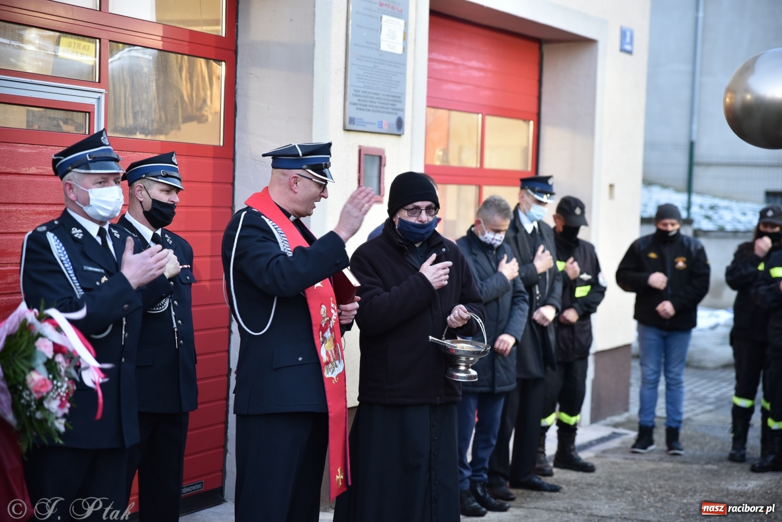 Zdjęcie w galerii na portalu naszraciborz.pl: Bojanów oficjalnie przywitał nowy wóz strażacki [WIDEO] wiadomości z regionu