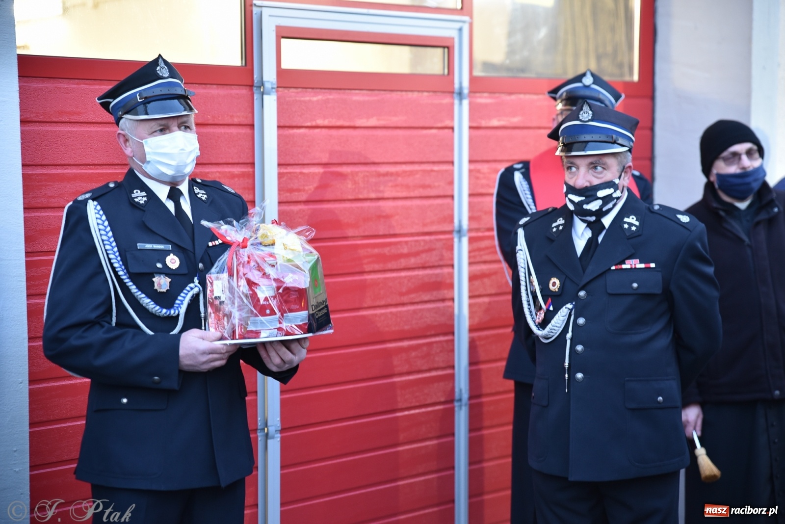 Zdjęcie w galerii na portalu naszraciborz.pl: Bojanów oficjalnie przywitał nowy wóz strażacki [WIDEO] wiadomości z regionu