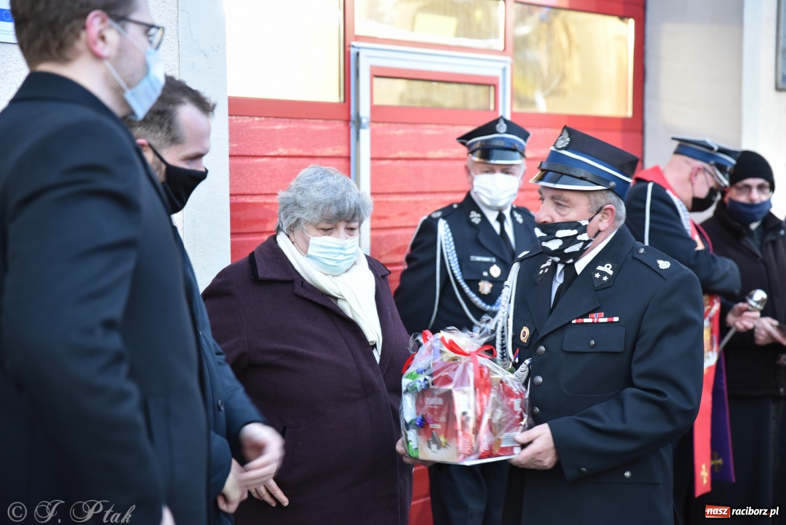 Zdjęcie w galerii na portalu naszraciborz.pl: Bojanów oficjalnie przywitał nowy wóz strażacki [WIDEO] wiadomości z regionu