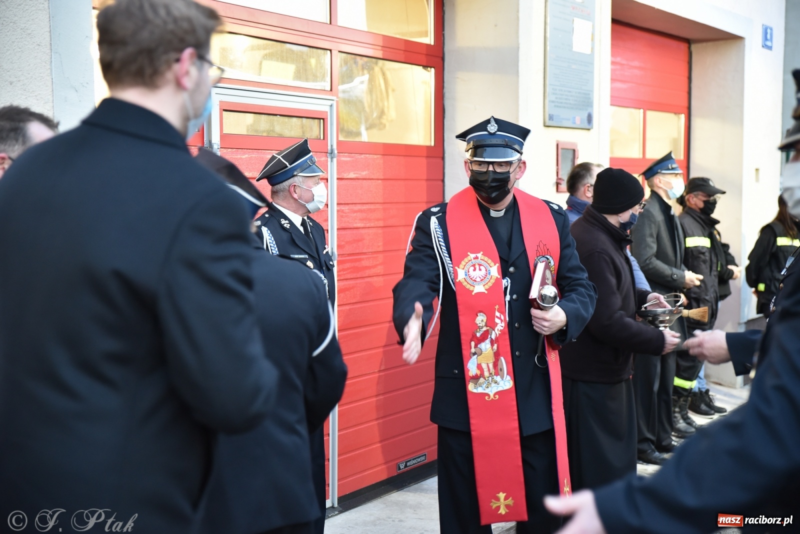 Zdjęcie w galerii na portalu naszraciborz.pl: Bojanów oficjalnie przywitał nowy wóz strażacki [WIDEO] wiadomości z regionu