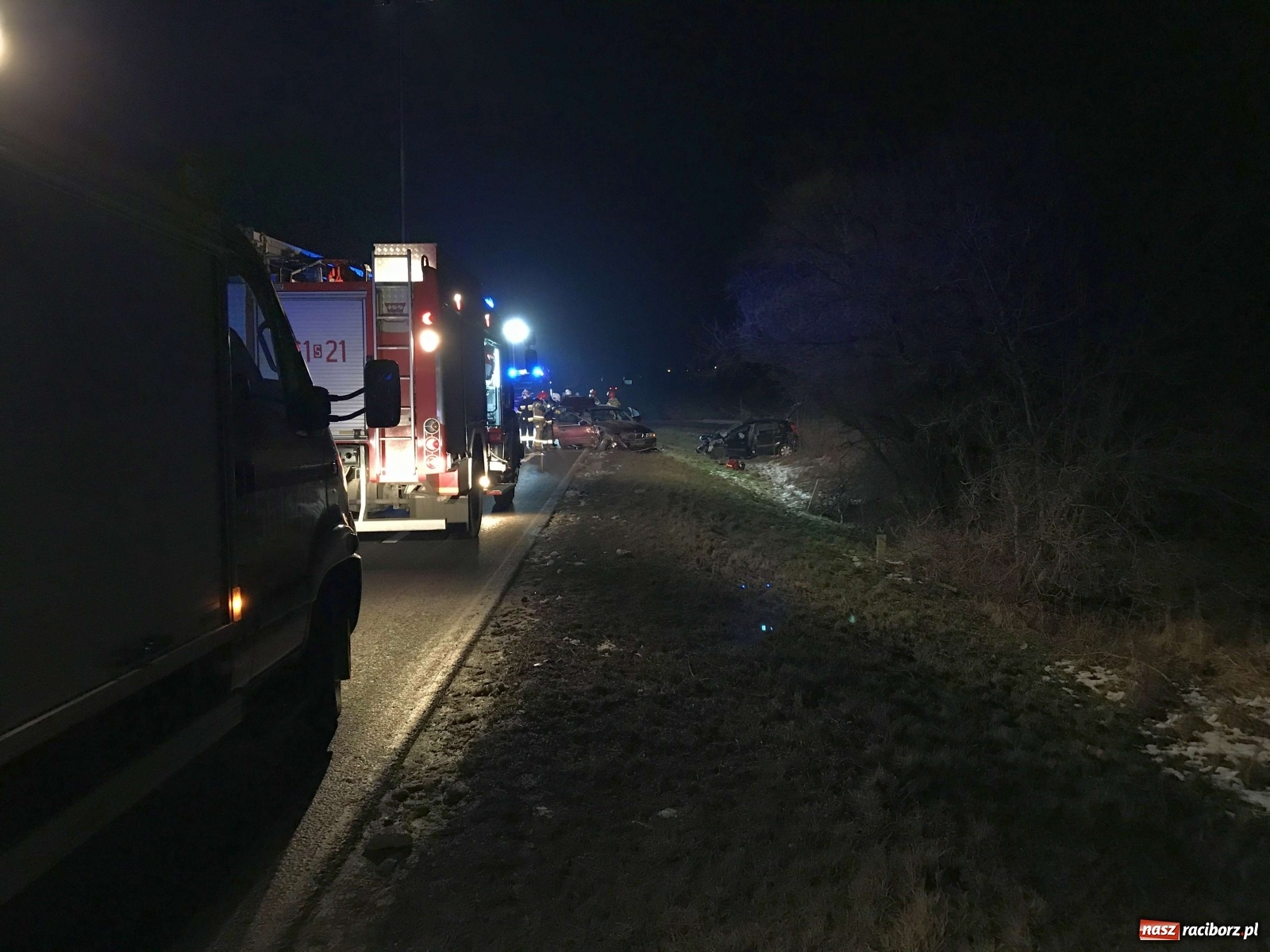 Zdjęcie w galerii na portalu naszraciborz.pl: Czołowe zderzenie na Gliwickiej. Cztery kolizje na trasie do Pietrowic Wlk. [FOTO] wiadomości z regionu