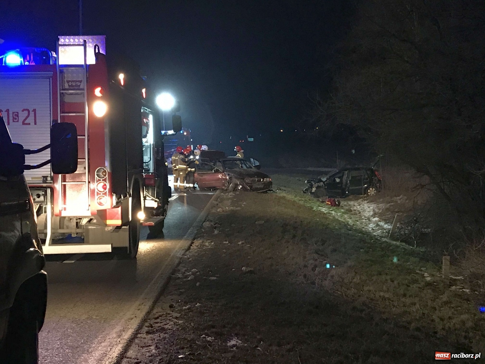 Zdjęcie w galerii na portalu naszraciborz.pl: Czołowe zderzenie na Gliwickiej. Cztery kolizje na trasie do Pietrowic Wlk. [FOTO] wiadomości z regionu