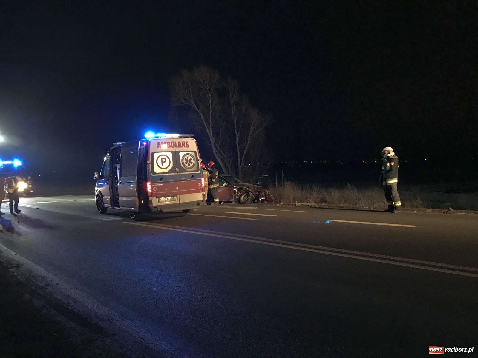 Zdjęcie w galerii na portalu naszraciborz.pl: Czołowe zderzenie na Gliwickiej. Cztery kolizje na trasie do Pietrowic Wlk. [FOTO] wiadomości z regionu