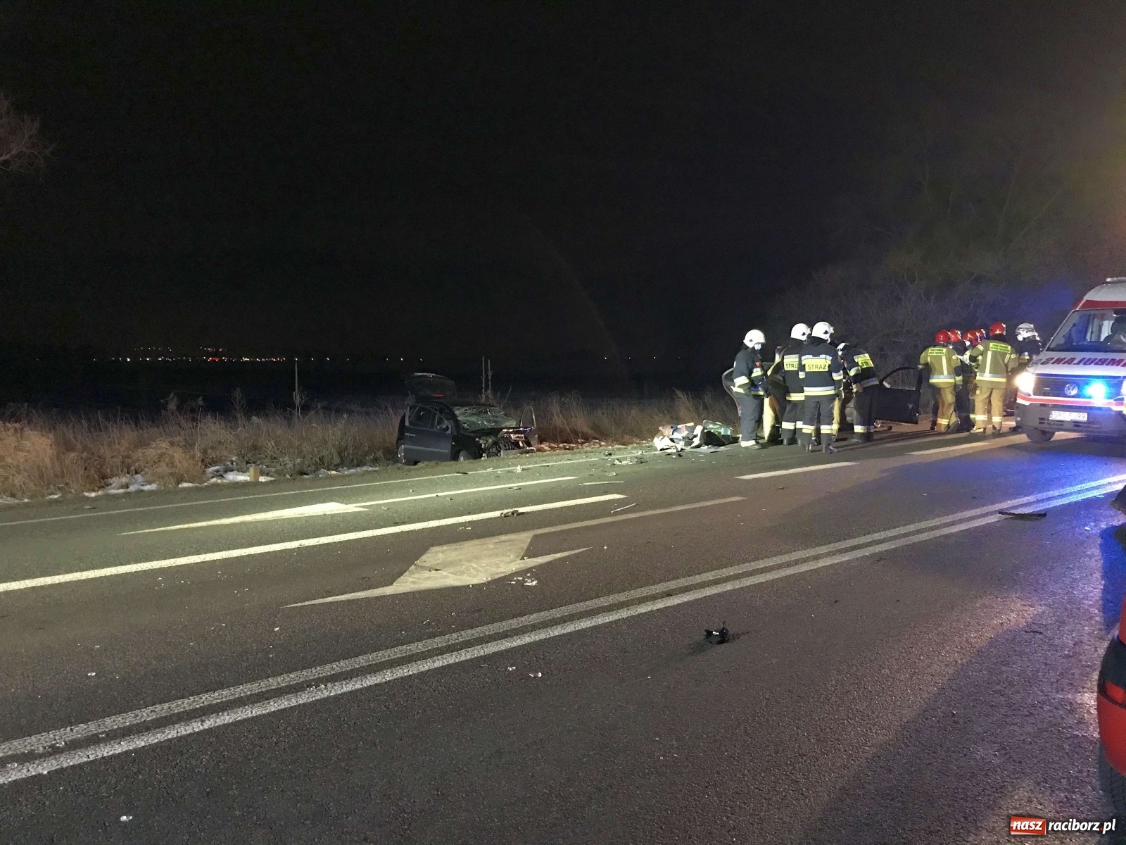 Zdjęcie w galerii na portalu naszraciborz.pl: Czołowe zderzenie na Gliwickiej. Cztery kolizje na trasie do Pietrowic Wlk. [FOTO] wiadomości z regionu