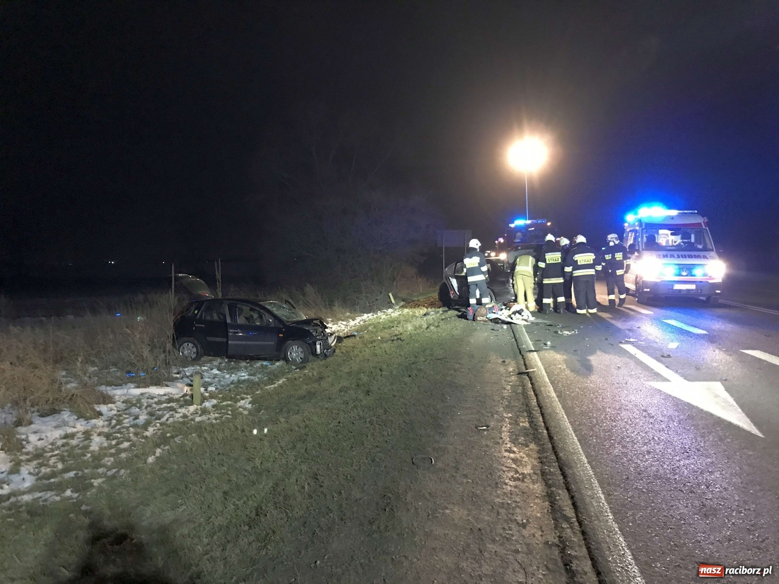 Zdjęcie w galerii na portalu naszraciborz.pl: Czołowe zderzenie na Gliwickiej. Cztery kolizje na trasie do Pietrowic Wlk. [FOTO] wiadomości z regionu