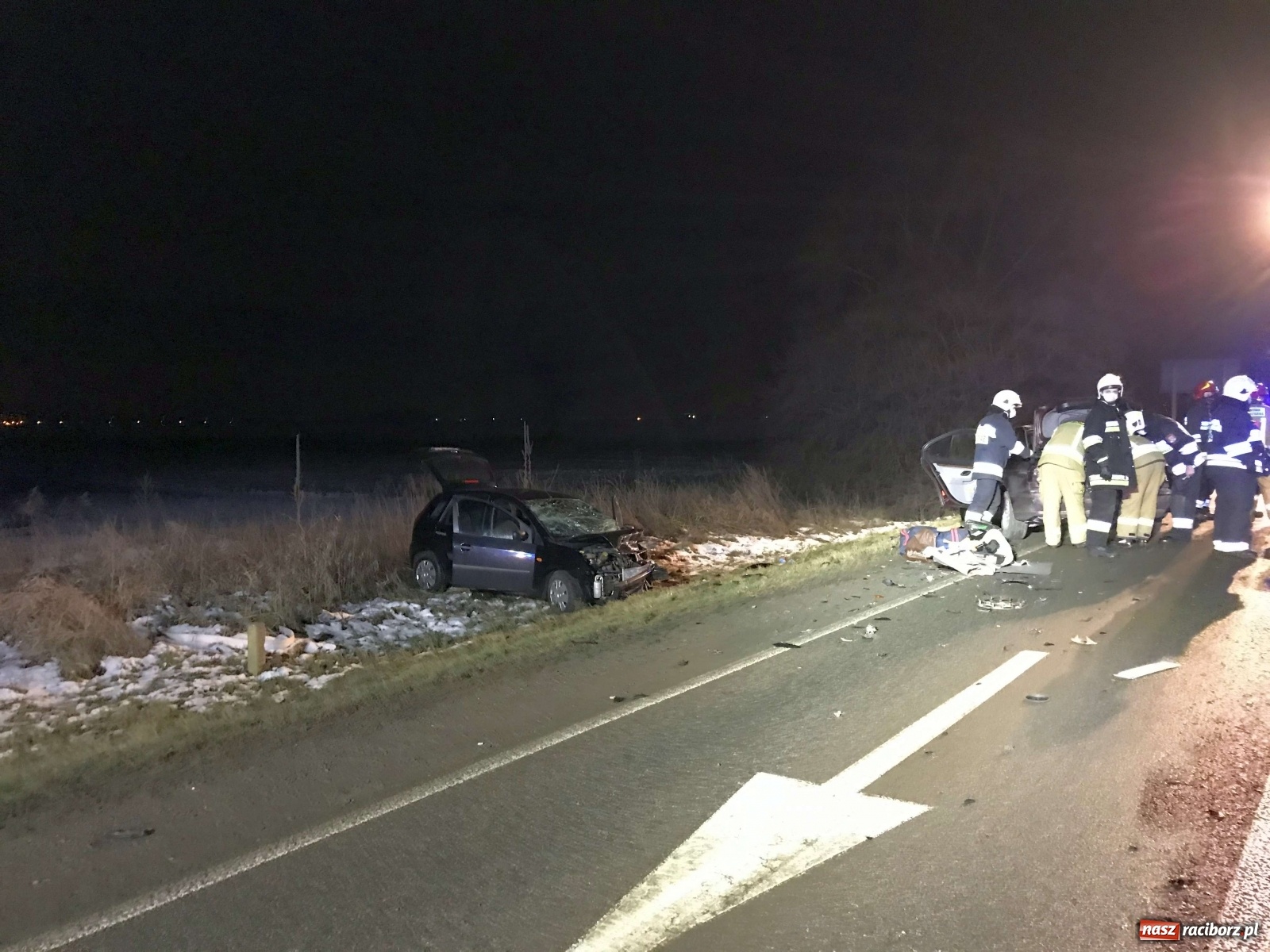Zdjęcie w galerii na portalu naszraciborz.pl: Czołowe zderzenie na Gliwickiej. Cztery kolizje na trasie do Pietrowic Wlk. [FOTO] wiadomości z regionu