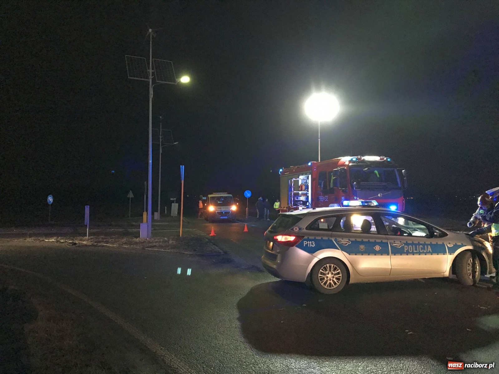 Zdjęcie w galerii na portalu naszraciborz.pl: Czołowe zderzenie na Gliwickiej. Cztery kolizje na trasie do Pietrowic Wlk. [FOTO] wiadomości z regionu