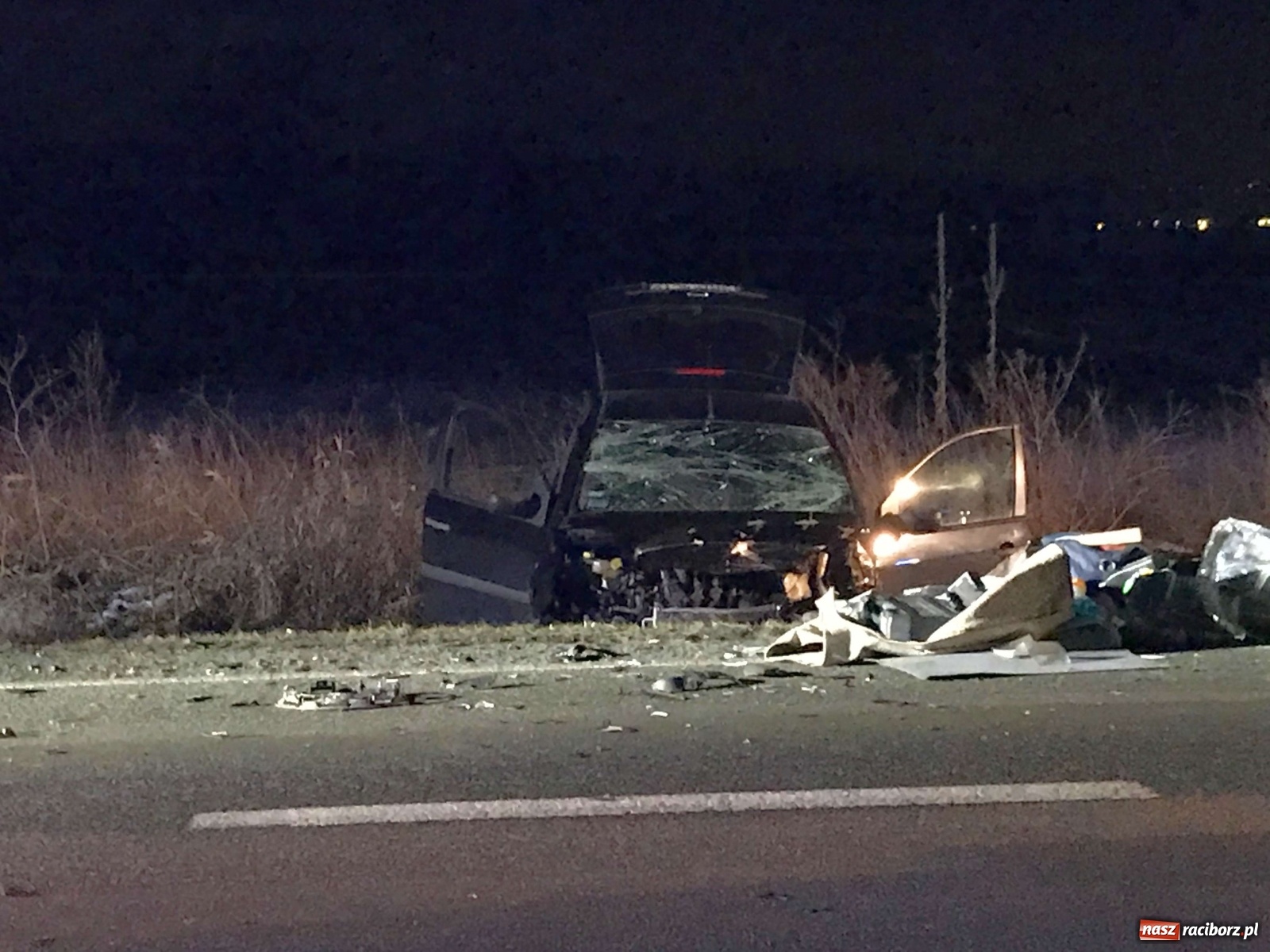 Zdjęcie w galerii na portalu naszraciborz.pl: Czołowe zderzenie na Gliwickiej. Cztery kolizje na trasie do Pietrowic Wlk. [FOTO] wiadomości z regionu