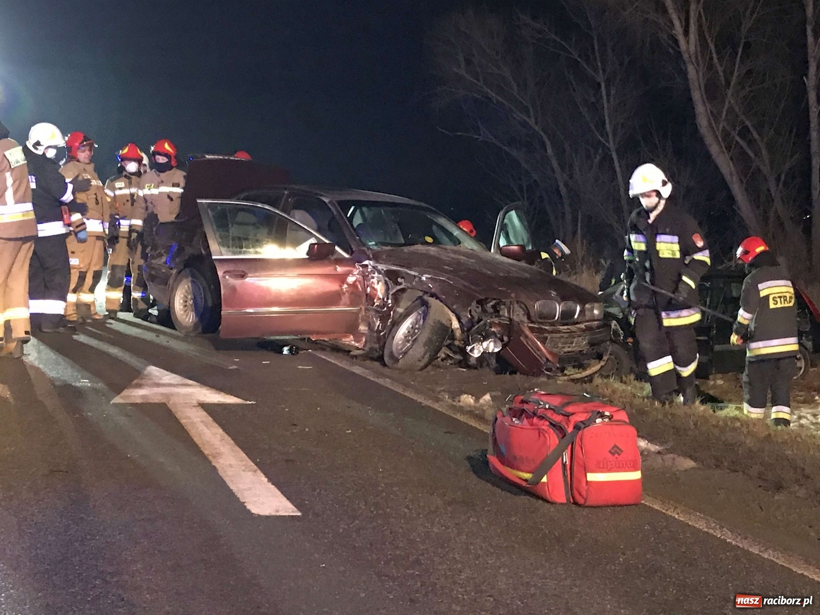 Zdjęcie w galerii na portalu naszraciborz.pl: Czołowe zderzenie na Gliwickiej. Cztery kolizje na trasie do Pietrowic Wlk. [FOTO] wiadomości z regionu