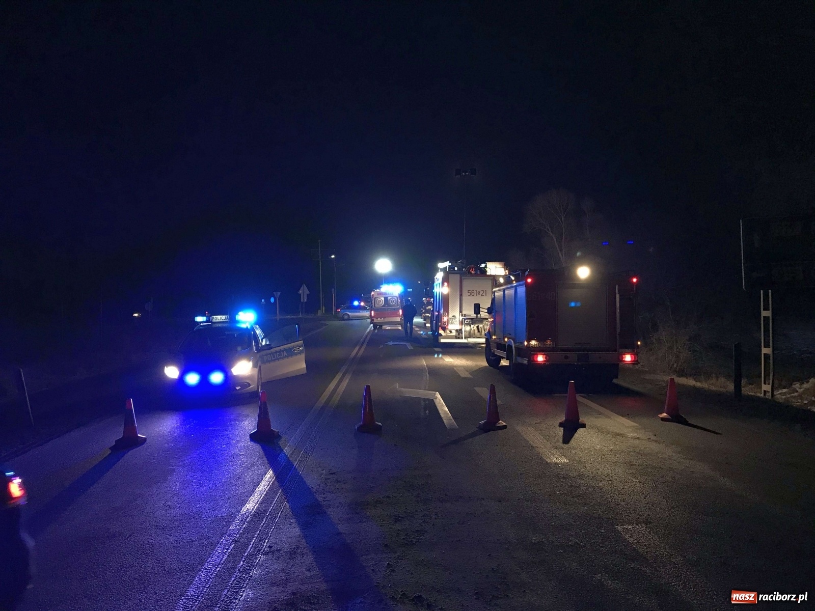 Zdjęcie w galerii na portalu naszraciborz.pl: Czołowe zderzenie na Gliwickiej. Cztery kolizje na trasie do Pietrowic Wlk. [FOTO] wiadomości z regionu
