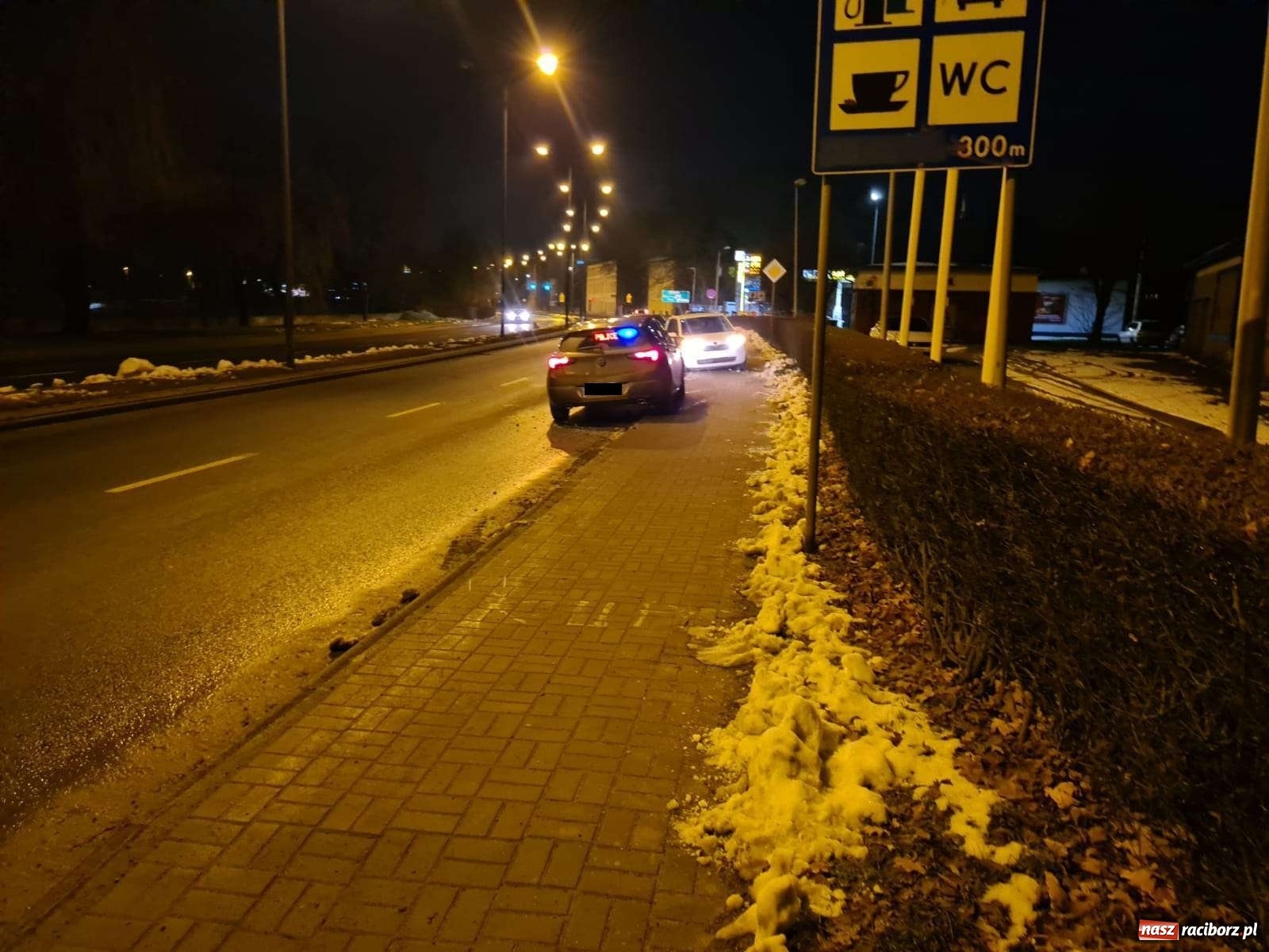 Zdjęcie w galerii na portalu naszraciborz.pl: Czołowe zderzenie na Gliwickiej. Cztery kolizje na trasie do Pietrowic Wlk. [FOTO] wiadomości z regionu