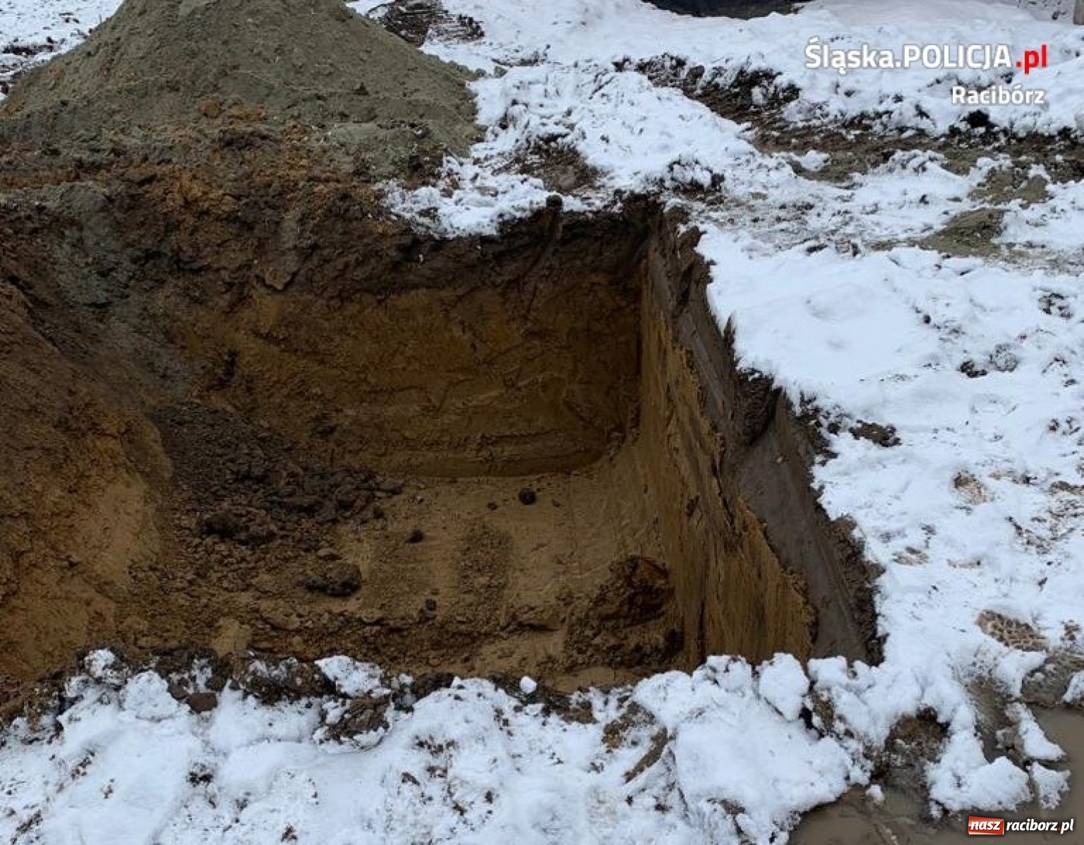 Zdjęcie w galerii na portalu naszraciborz.pl: Niebezpieczne znalezisko w Krzyżanowicach. Ewakuowano mieszkańców wiadomości z regionu
