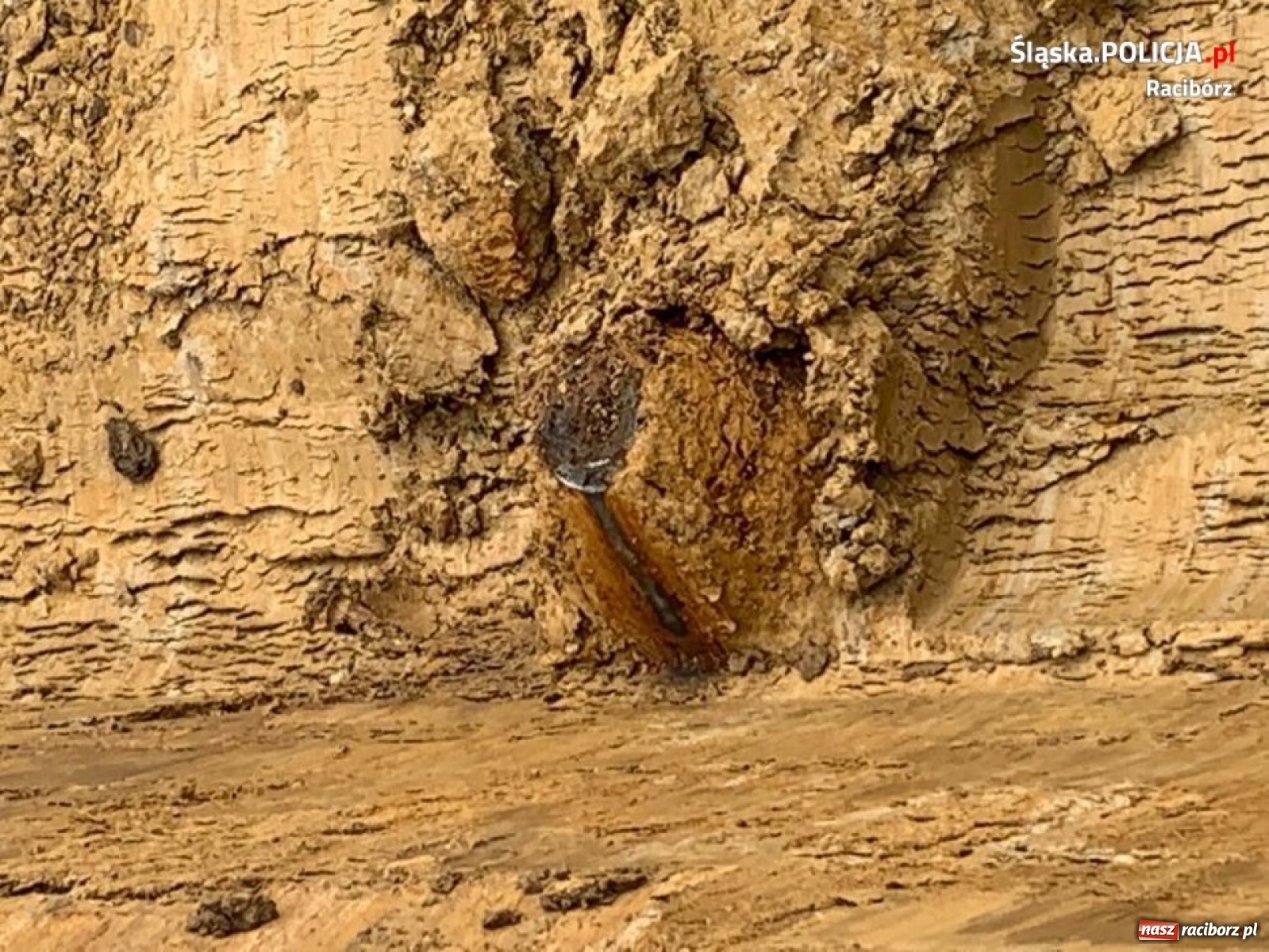 Zdjęcie w galerii na portalu naszraciborz.pl: Niebezpieczne znalezisko w Krzyżanowicach. Ewakuowano mieszkańców wiadomości z regionu