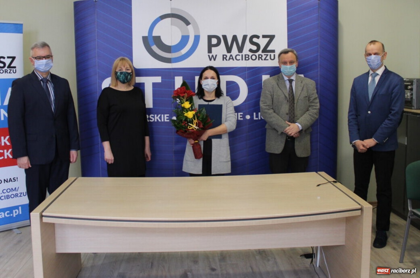 Zdjęcie w galerii na portalu naszraciborz.pl: Dr Joanna Stojer-Polańska z PWSZ Racibórz laureatką w ogólnopolskim konkursie wiadomości z regionu