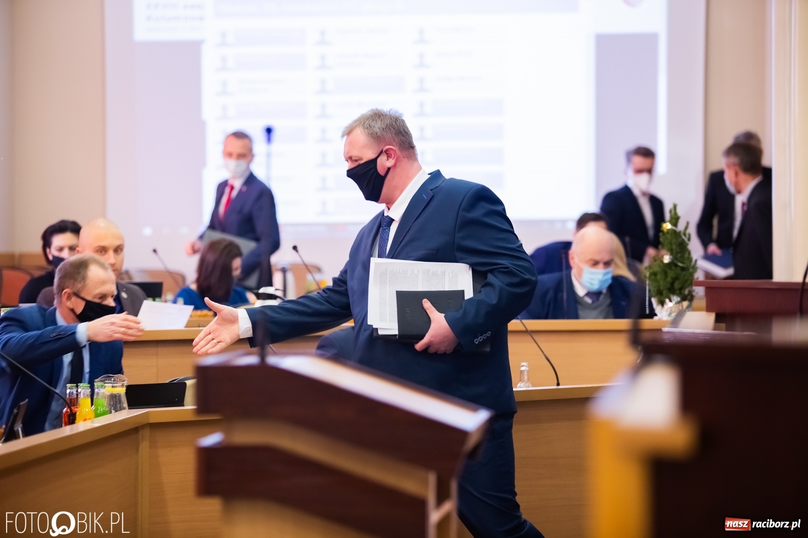 Zdjęcie w galerii na portalu naszraciborz.pl: Opozycja zagląda pod stół i zwiększa szacunkowe dochody Raciborza wiadomości z regionu