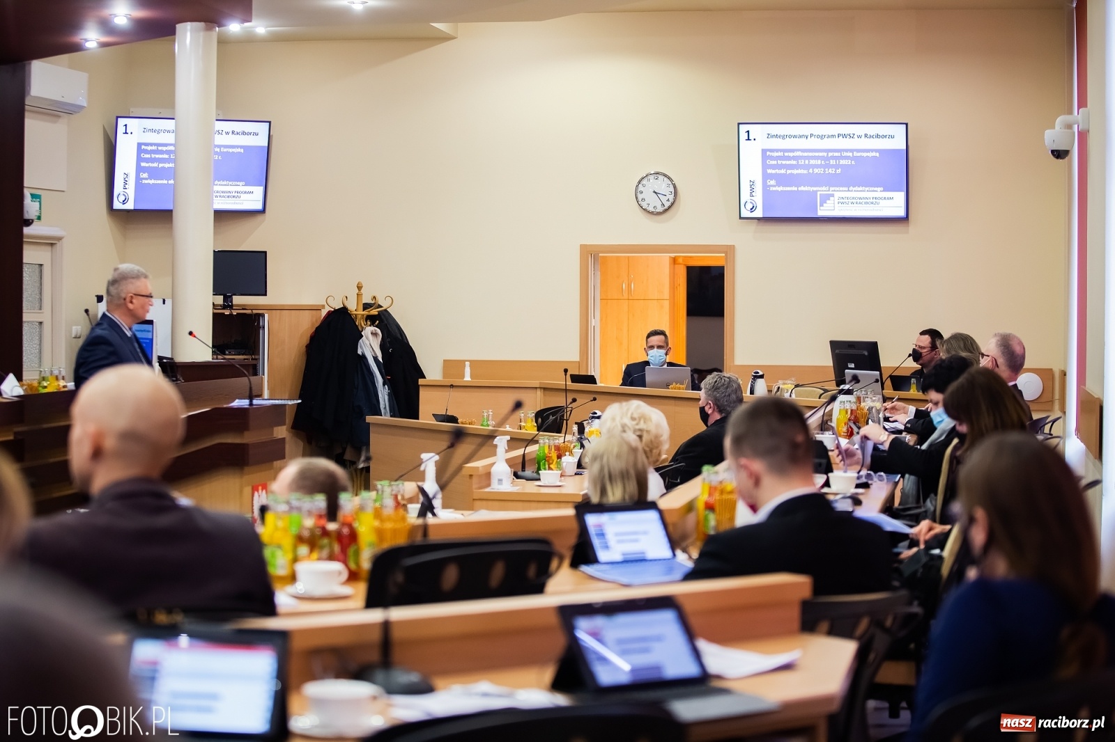 Zdjęcie w galerii na portalu naszraciborz.pl: Opozycja zagląda pod stół i zwiększa szacunkowe dochody Raciborza wiadomości z regionu