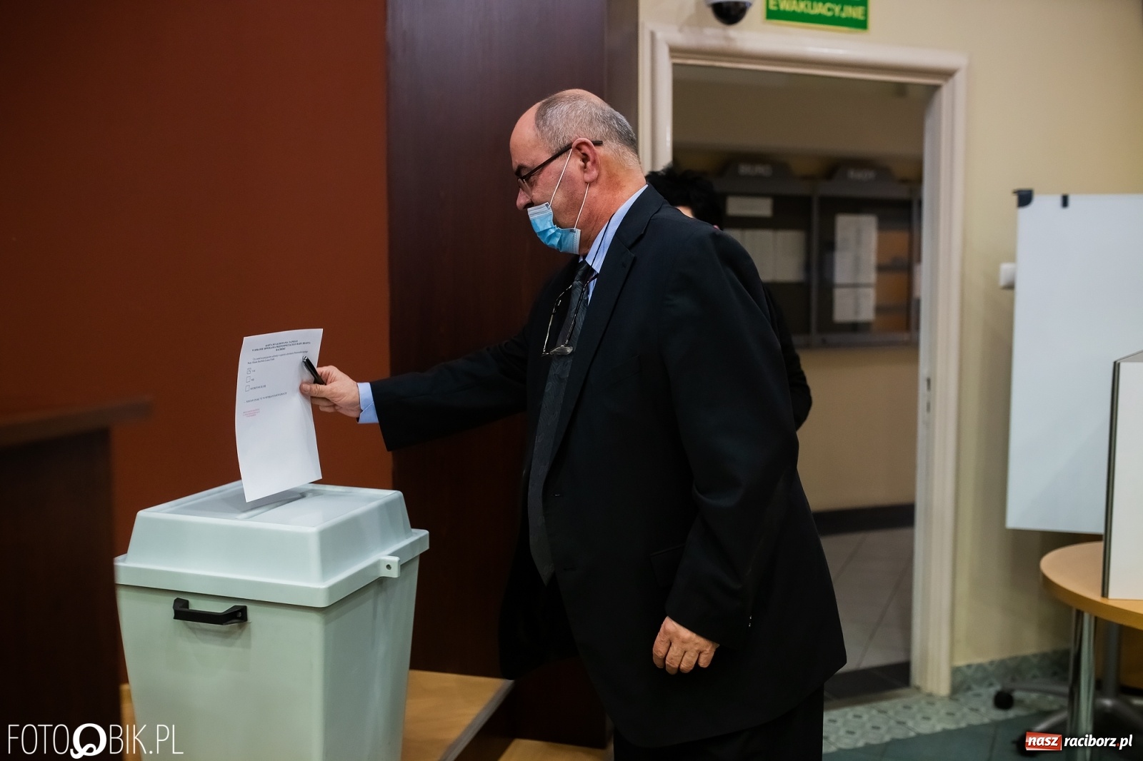 Zdjęcie w galerii na portalu naszraciborz.pl: Opozycja zagląda pod stół i zwiększa szacunkowe dochody Raciborza wiadomości z regionu