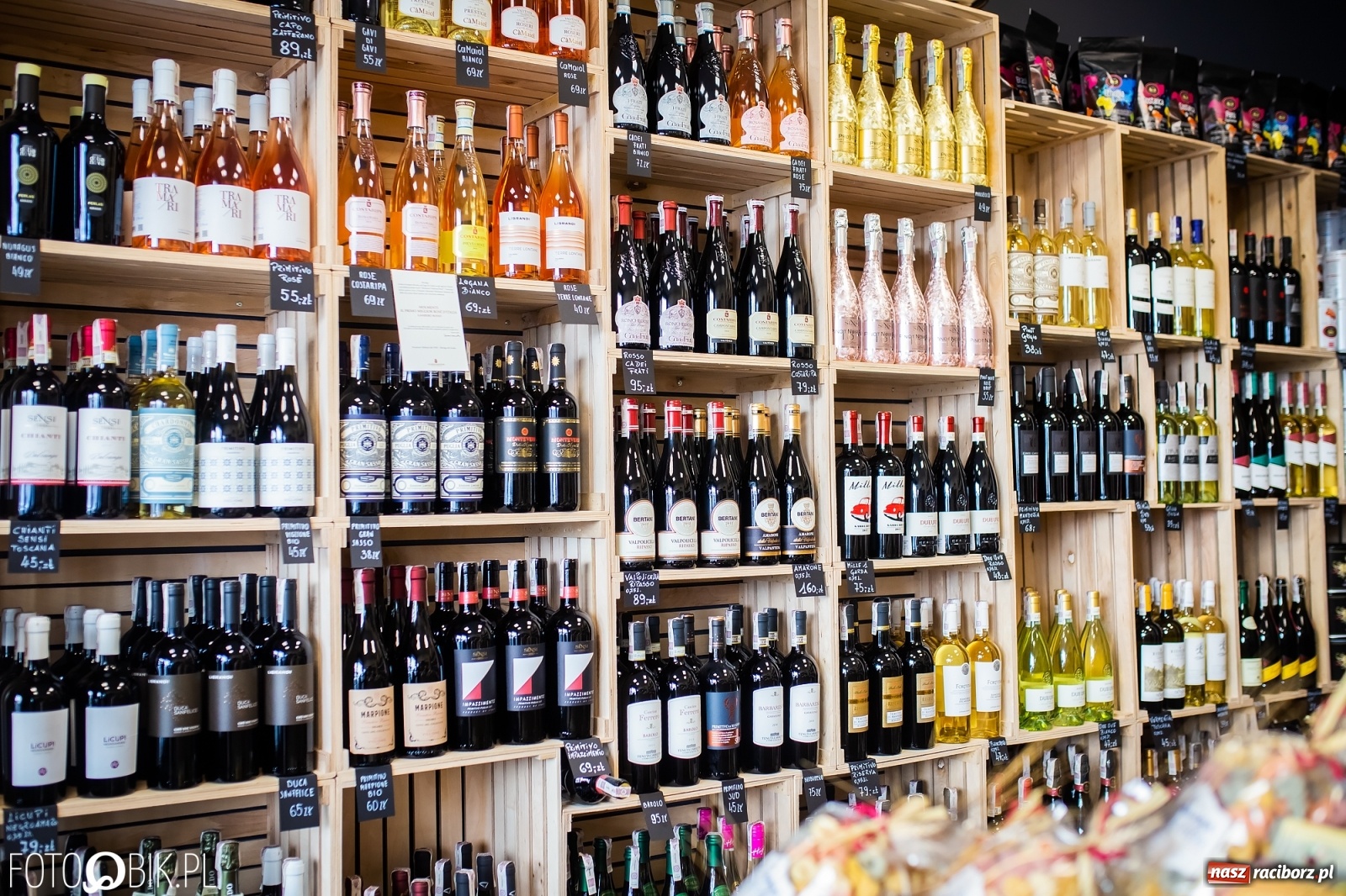 Zdjęcie w galerii na portalu naszraciborz.pl: Nowe włoskie smakołyki na półkach delikatesów Antonio Cadau [FOTO i WIDEO] wiadomości z regionu