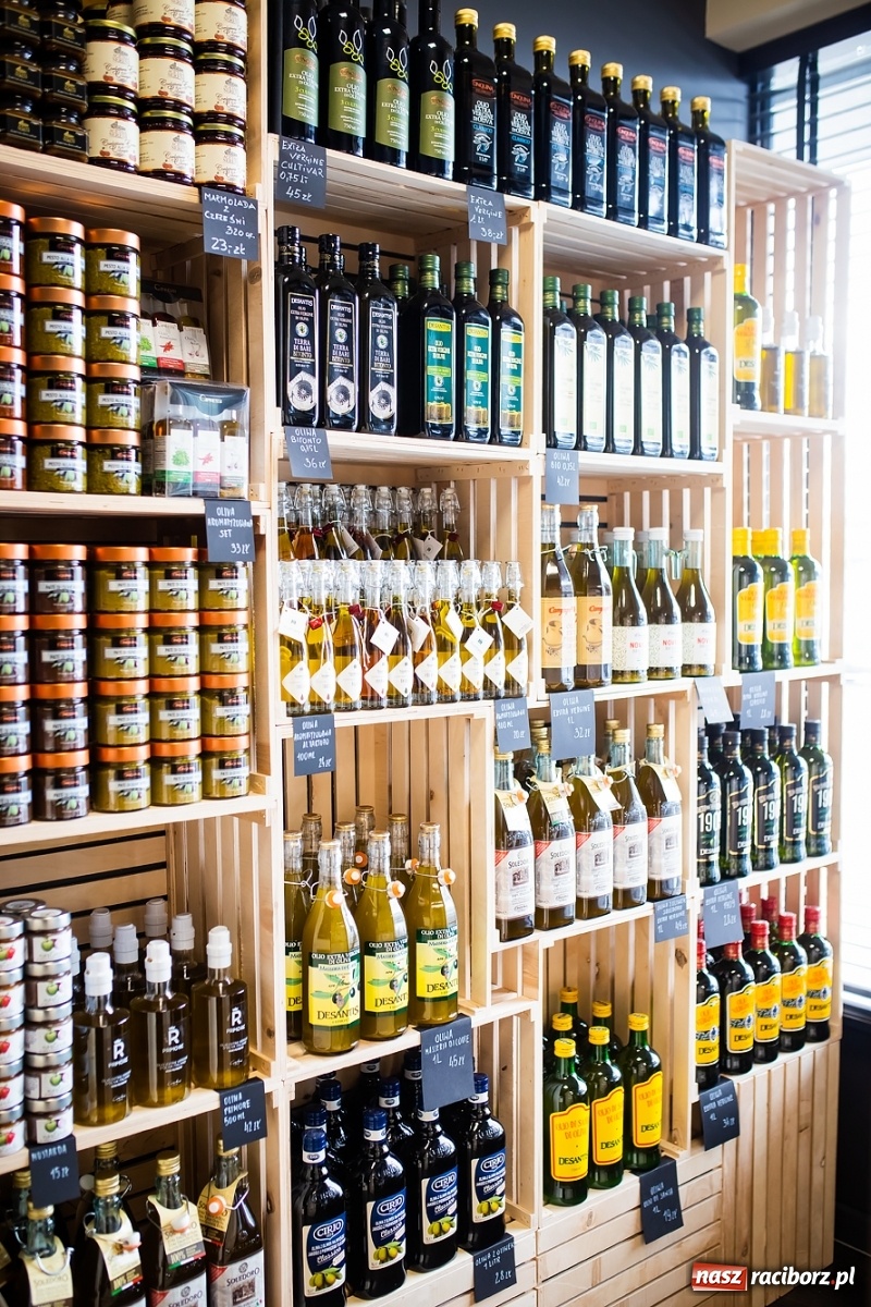 Zdjęcie w galerii na portalu naszraciborz.pl: Nowe włoskie smakołyki na półkach delikatesów Antonio Cadau [FOTO i WIDEO] wiadomości z regionu