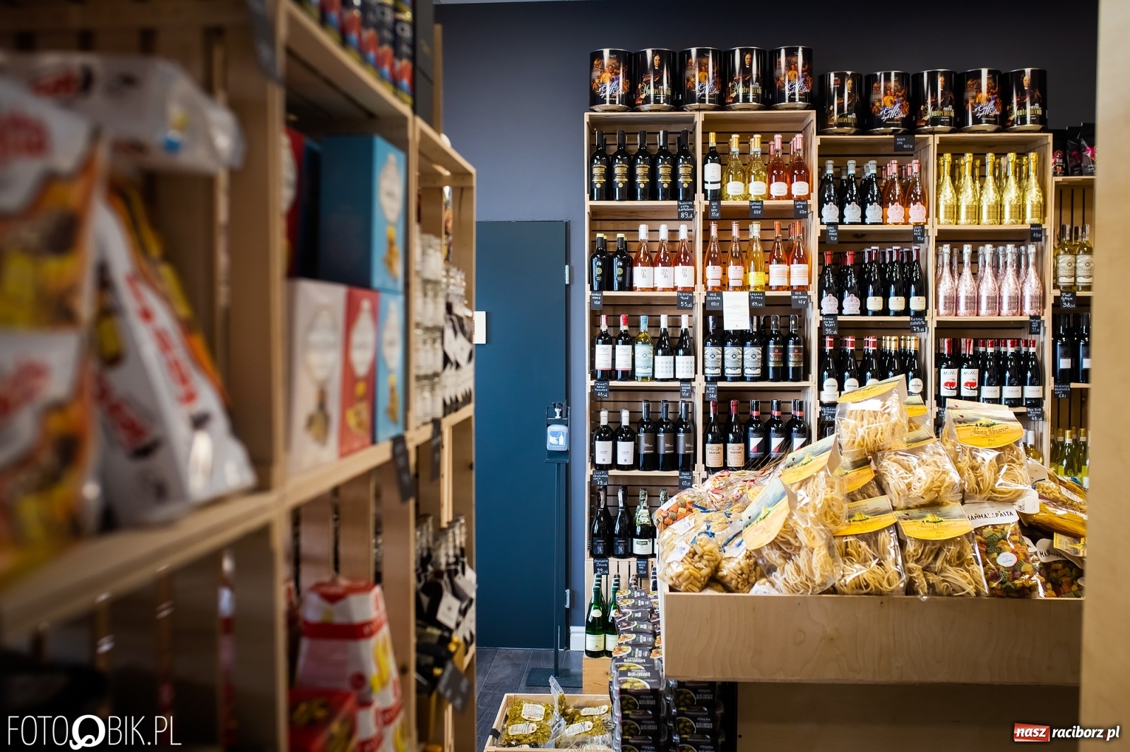 Zdjęcie w galerii na portalu naszraciborz.pl: Nowe włoskie smakołyki na półkach delikatesów Antonio Cadau [FOTO i WIDEO] wiadomości z regionu