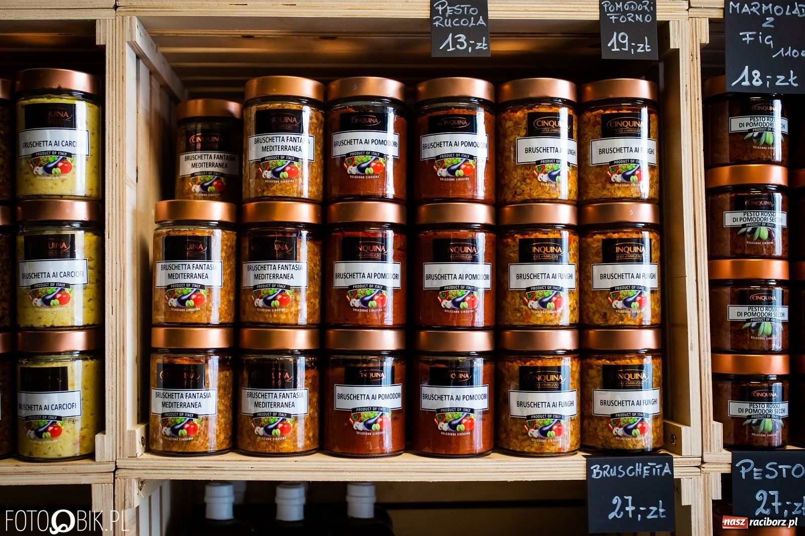 Zdjęcie w galerii na portalu naszraciborz.pl: Nowe włoskie smakołyki na półkach delikatesów Antonio Cadau [FOTO i WIDEO] wiadomości z regionu