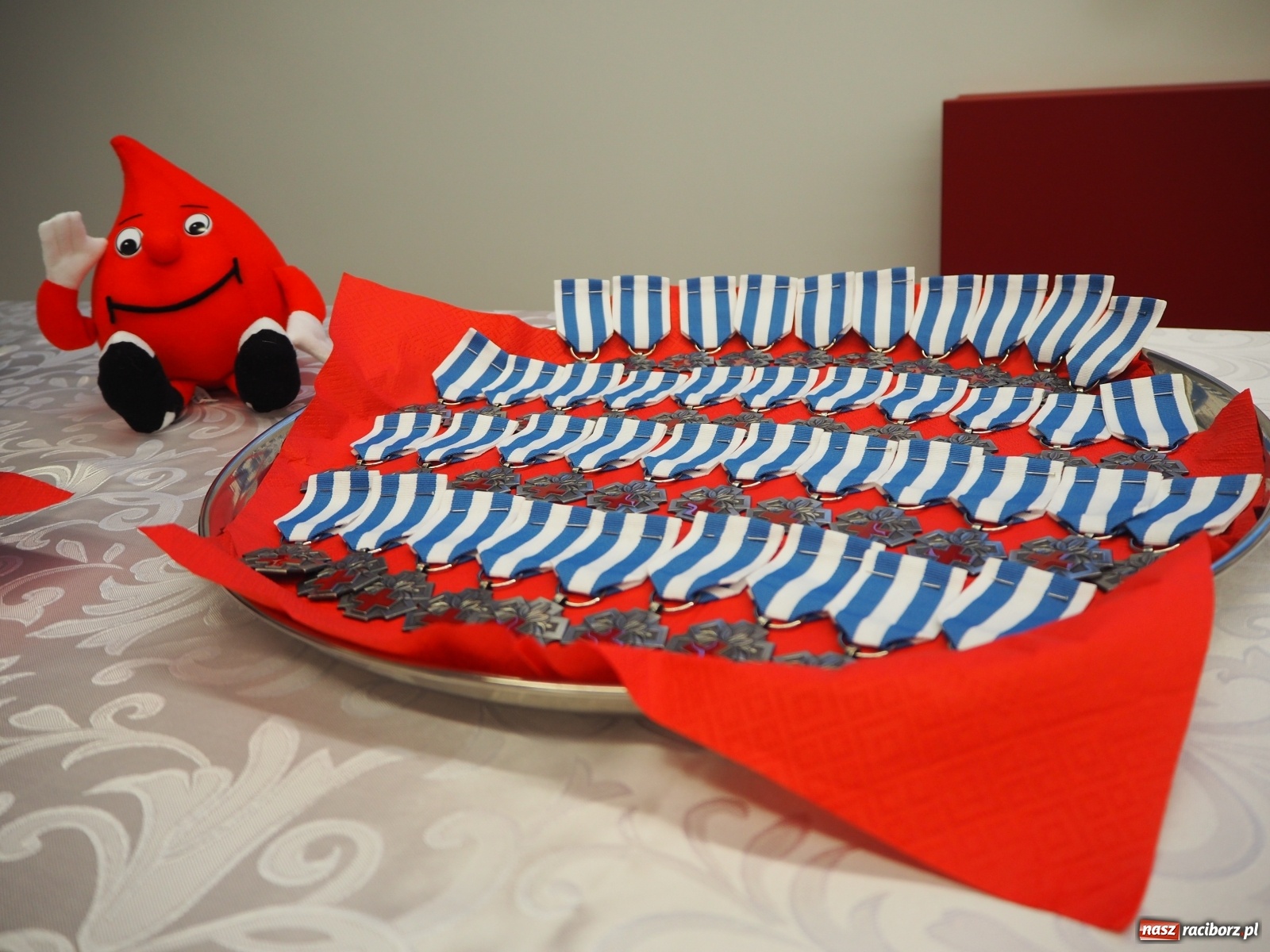 Zdjęcie w galerii na portalu naszraciborz.pl: RCKiK uhonorowało zasłużonych krwiodawców wiadomości z regionu