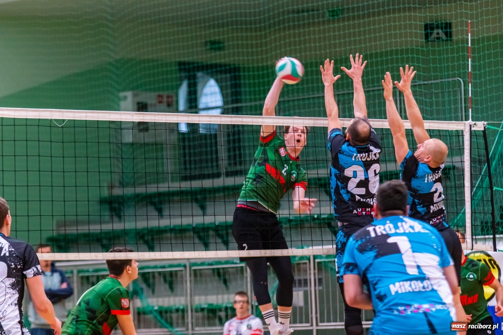 Zdjęcie w galerii na portalu naszraciborz.pl: Siatkówka. Mikołów obdarł Rafako ze złudzeń [FOTO] wiadomości z regionu