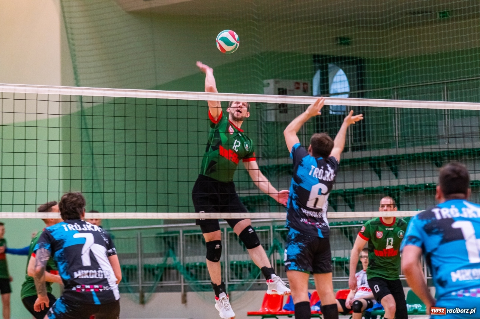 Zdjęcie w galerii na portalu naszraciborz.pl: Siatkówka. Mikołów obdarł Rafako ze złudzeń [FOTO] wiadomości z regionu
