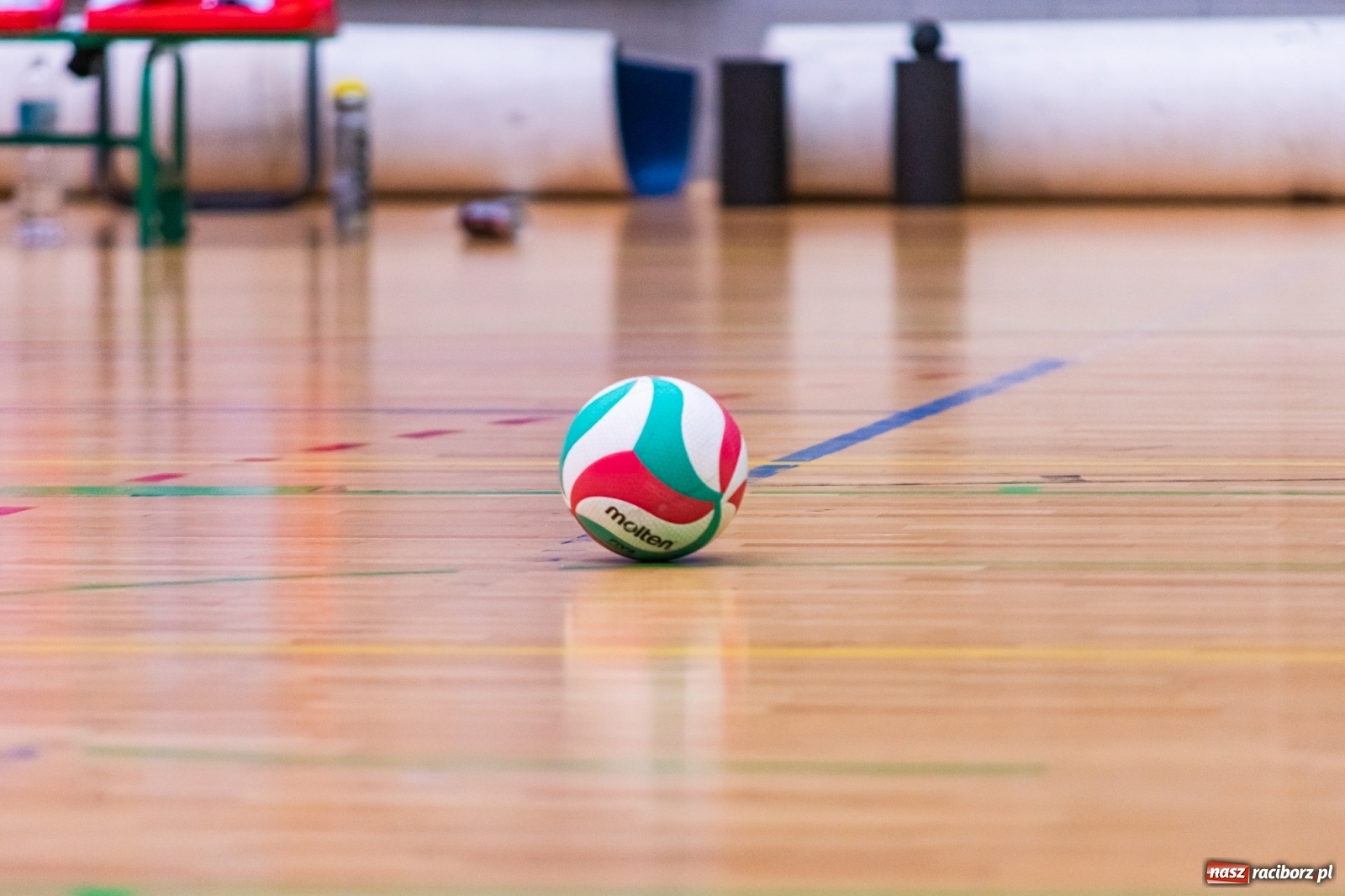 Zdjęcie w galerii na portalu naszraciborz.pl: Siatkówka. Mikołów obdarł Rafako ze złudzeń [FOTO] wiadomości z regionu