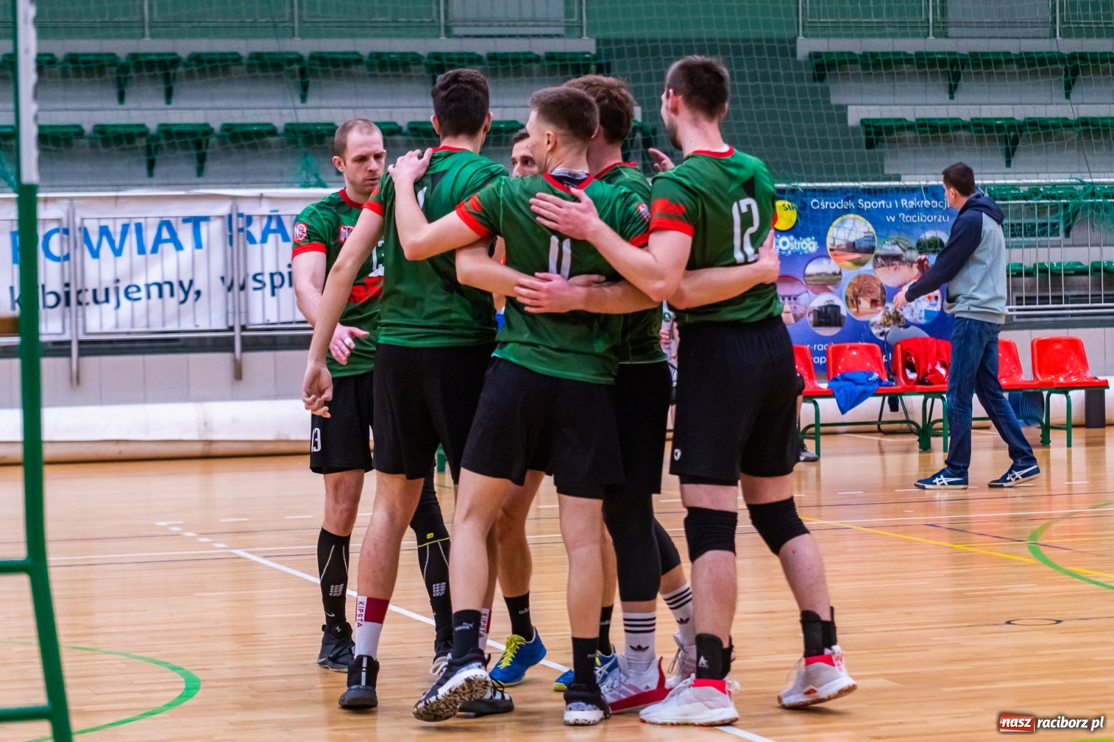 Zdjęcie w galerii na portalu naszraciborz.pl: Siatkówka. Mikołów obdarł Rafako ze złudzeń [FOTO] wiadomości z regionu