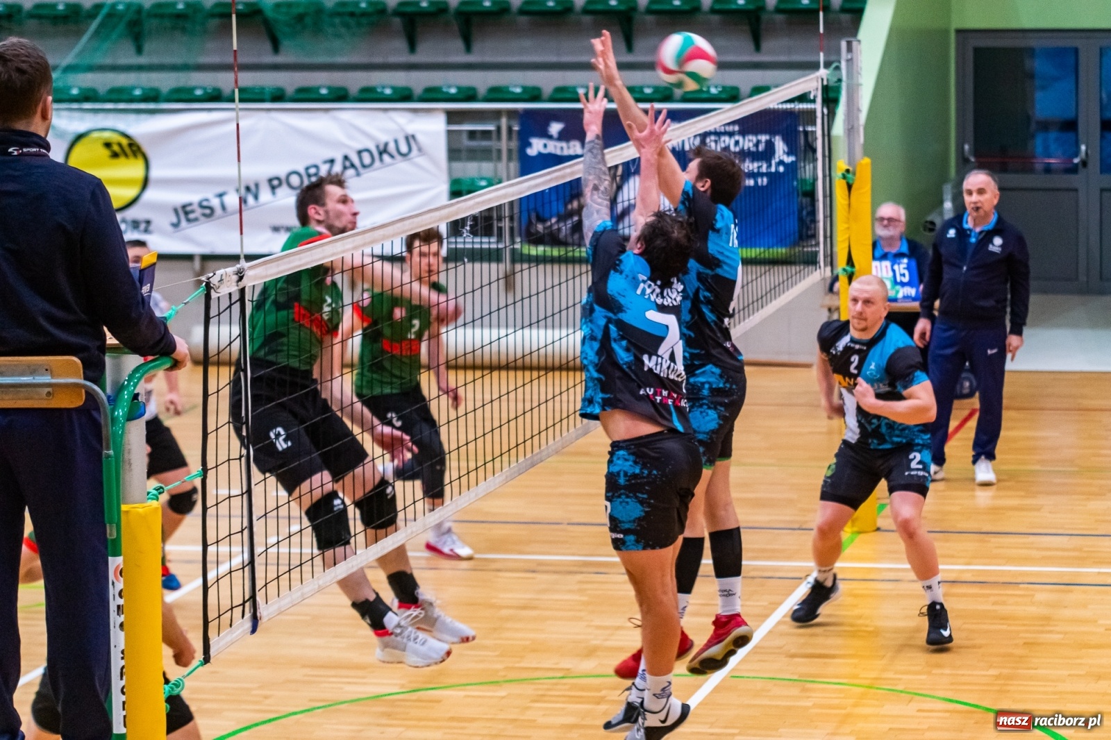 Zdjęcie w galerii na portalu naszraciborz.pl: Siatkówka. Mikołów obdarł Rafako ze złudzeń [FOTO] wiadomości z regionu
