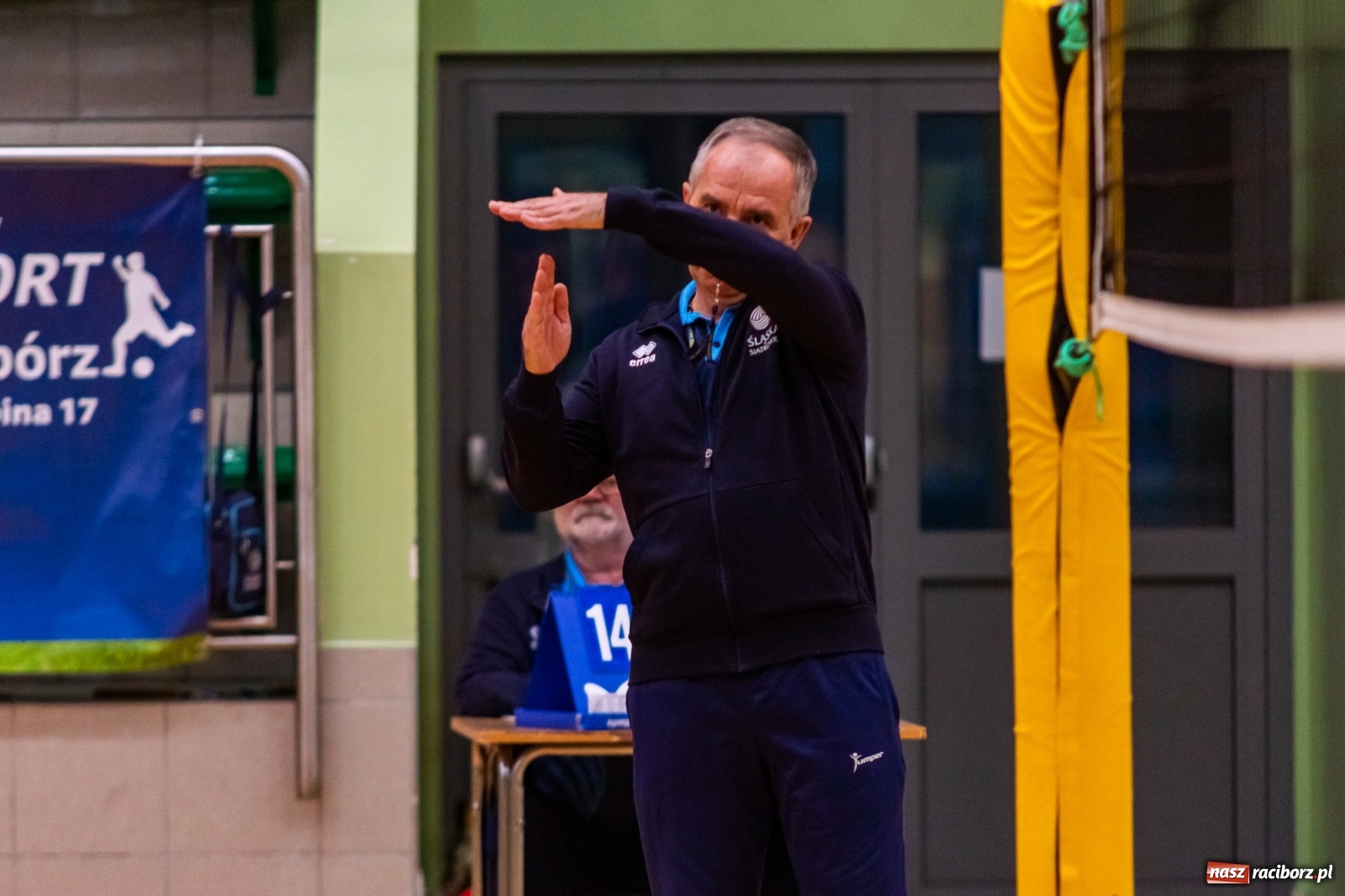 Zdjęcie w galerii na portalu naszraciborz.pl: Siatkówka. Mikołów obdarł Rafako ze złudzeń [FOTO] wiadomości z regionu
