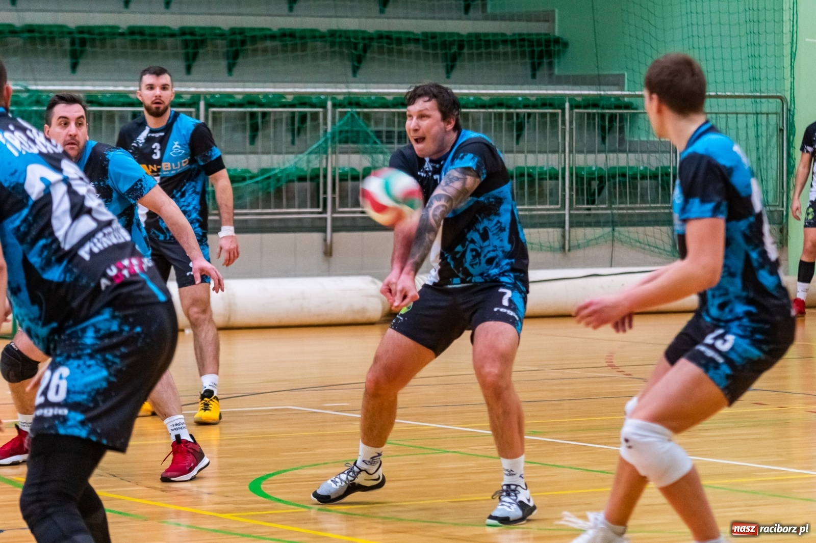 Zdjęcie w galerii na portalu naszraciborz.pl: Siatkówka. Mikołów obdarł Rafako ze złudzeń [FOTO] wiadomości z regionu