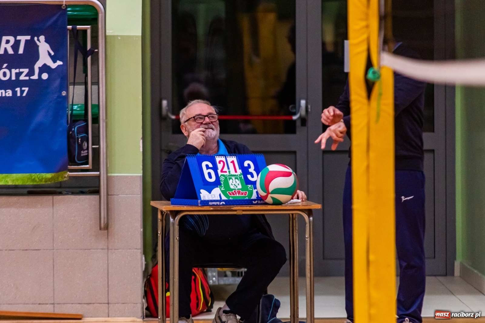 Zdjęcie w galerii na portalu naszraciborz.pl: Siatkówka. Mikołów obdarł Rafako ze złudzeń [FOTO] wiadomości z regionu