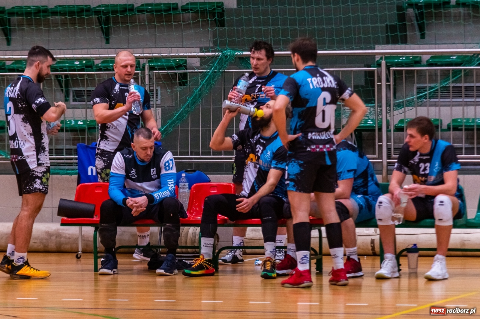 Zdjęcie w galerii na portalu naszraciborz.pl: Siatkówka. Mikołów obdarł Rafako ze złudzeń [FOTO] wiadomości z regionu