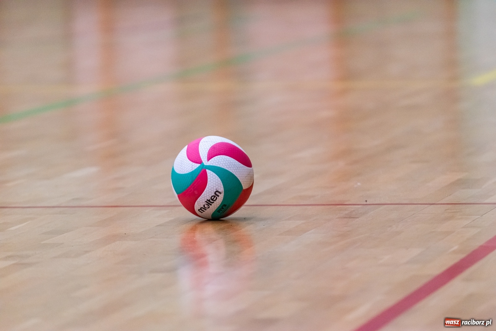 Zdjęcie w galerii na portalu naszraciborz.pl: Siatkówka. Mikołów obdarł Rafako ze złudzeń [FOTO] wiadomości z regionu