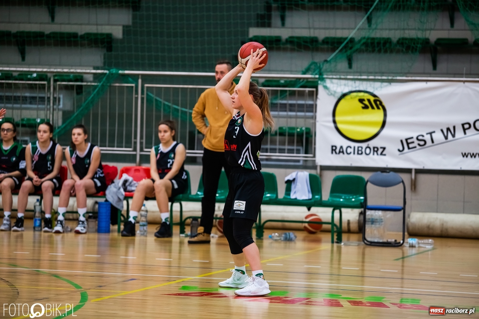 Zdjęcie w galerii na portalu naszraciborz.pl: Koszykówka. Weekend RKK AZS ze zmiennym szczęściem [FOTO] wiadomości z regionu