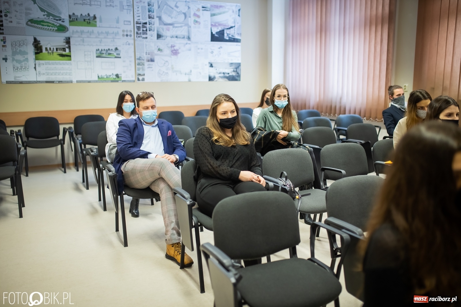 Zdjęcie w galerii na portalu naszraciborz.pl: Tak studenci raciborskiej PWSZ widzą w przyszłości wodzisławski rynek wiadomości z regionu