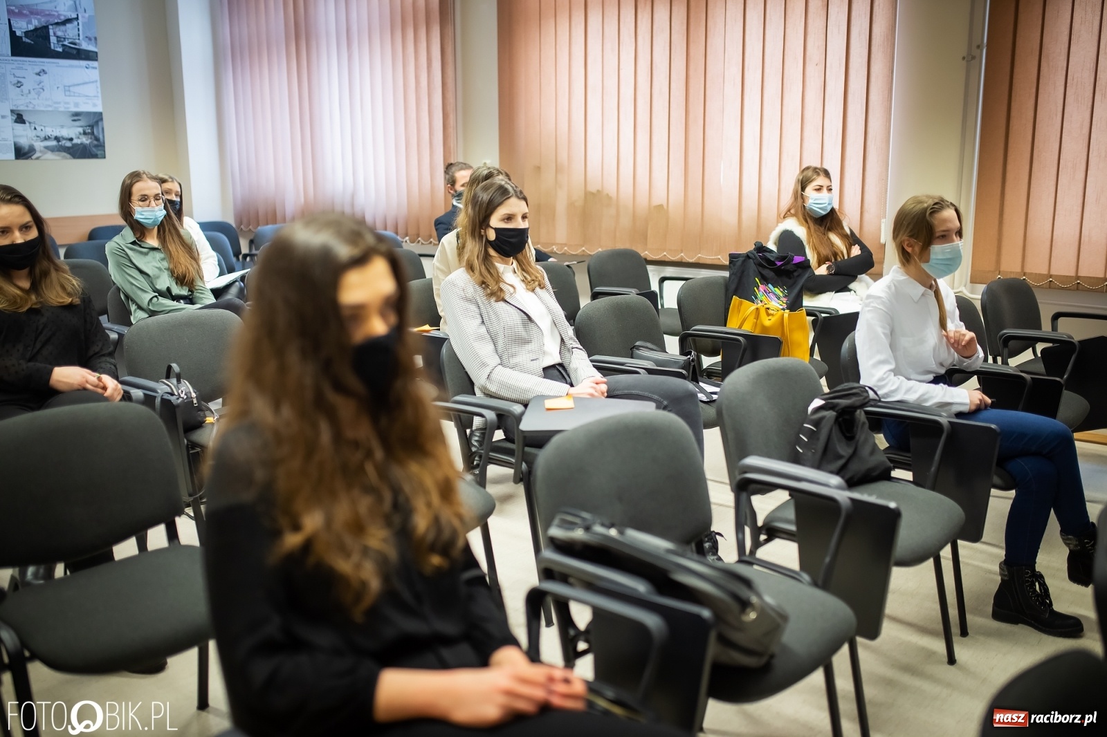 Zdjęcie w galerii na portalu naszraciborz.pl: Tak studenci raciborskiej PWSZ widzą w przyszłości wodzisławski rynek wiadomości z regionu