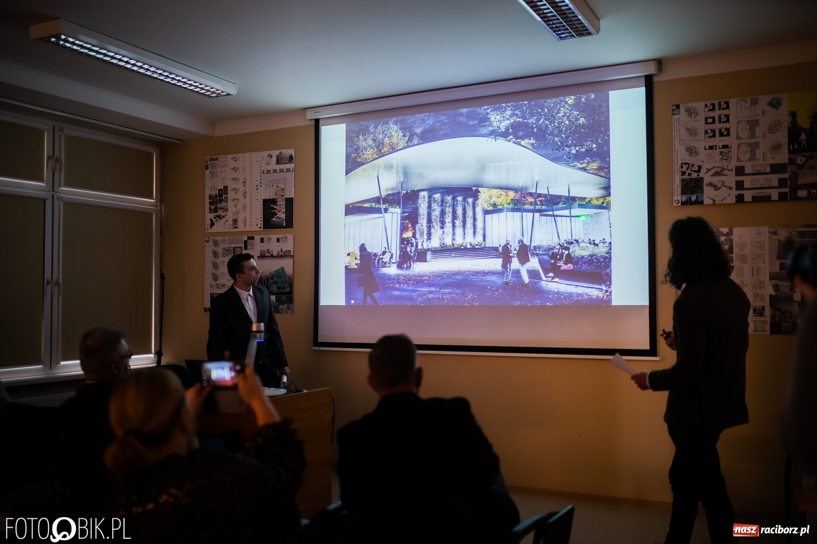 Zdjęcie w galerii na portalu naszraciborz.pl: Tak studenci raciborskiej PWSZ widzą w przyszłości wodzisławski rynek wiadomości z regionu