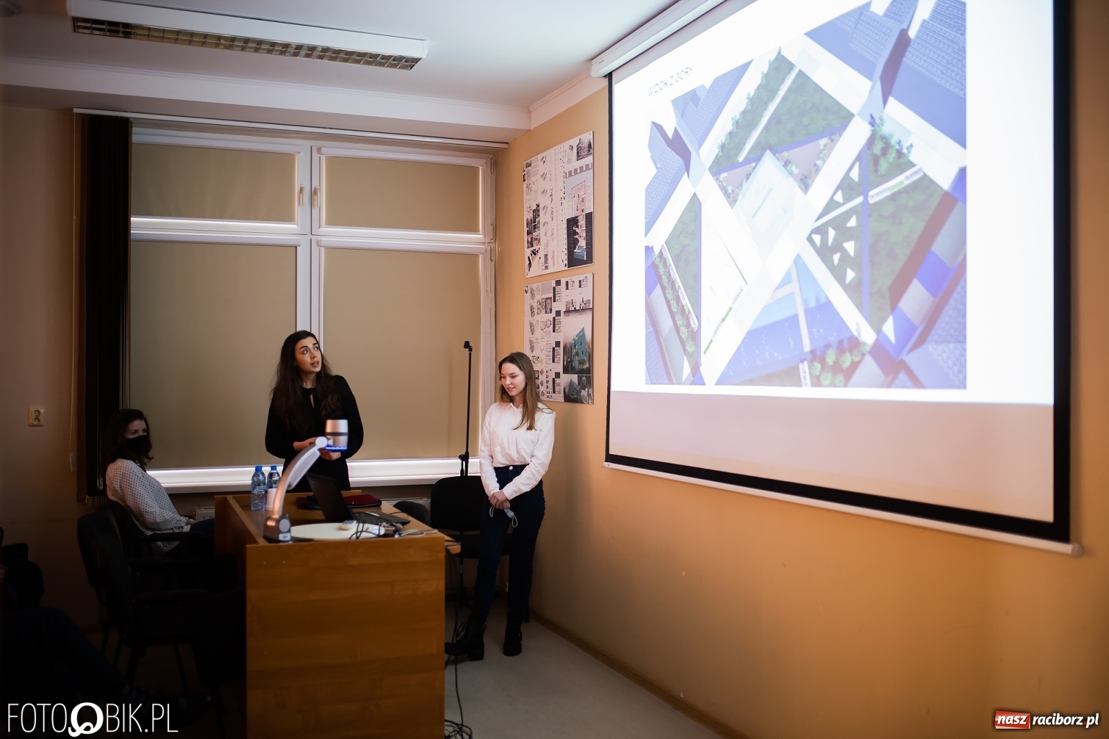 Zdjęcie w galerii na portalu naszraciborz.pl: Tak studenci raciborskiej PWSZ widzą w przyszłości wodzisławski rynek wiadomości z regionu