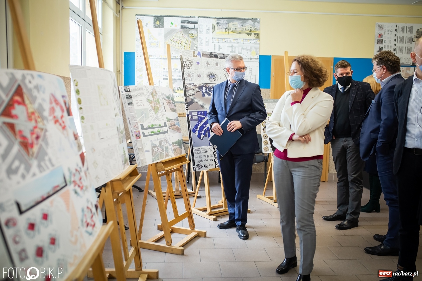 Zdjęcie w galerii na portalu naszraciborz.pl: Tak studenci raciborskiej PWSZ widzą w przyszłości wodzisławski rynek wiadomości z regionu
