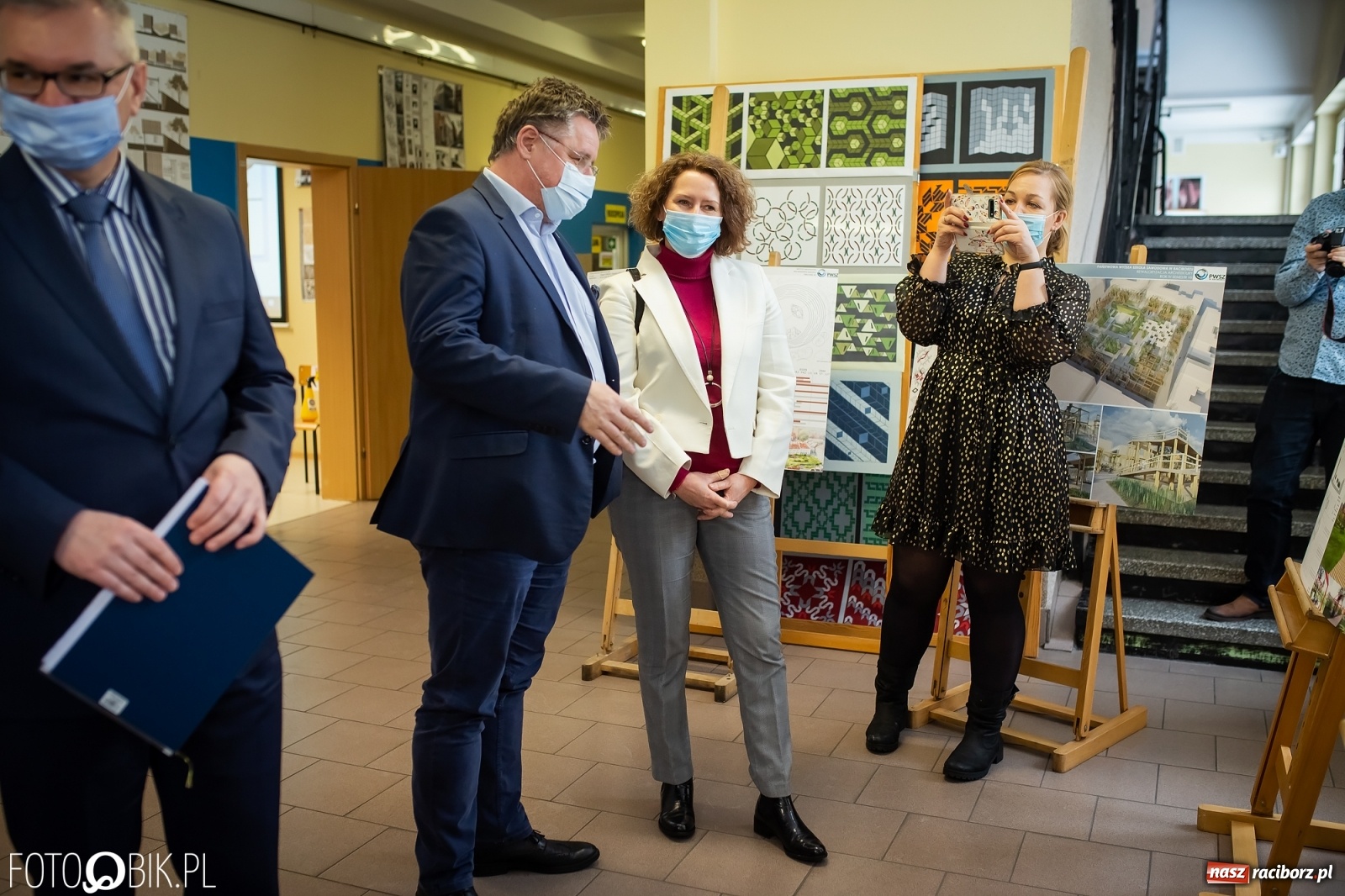 Zdjęcie w galerii na portalu naszraciborz.pl: Tak studenci raciborskiej PWSZ widzą w przyszłości wodzisławski rynek wiadomości z regionu