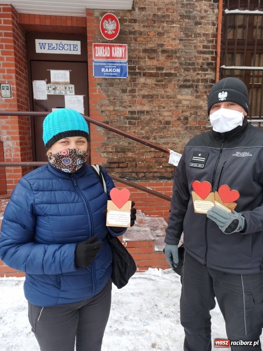Zdjęcie w galerii na portalu naszraciborz.pl: Raciborscy więziennicy pamiętają o chorych wiadomości z regionu