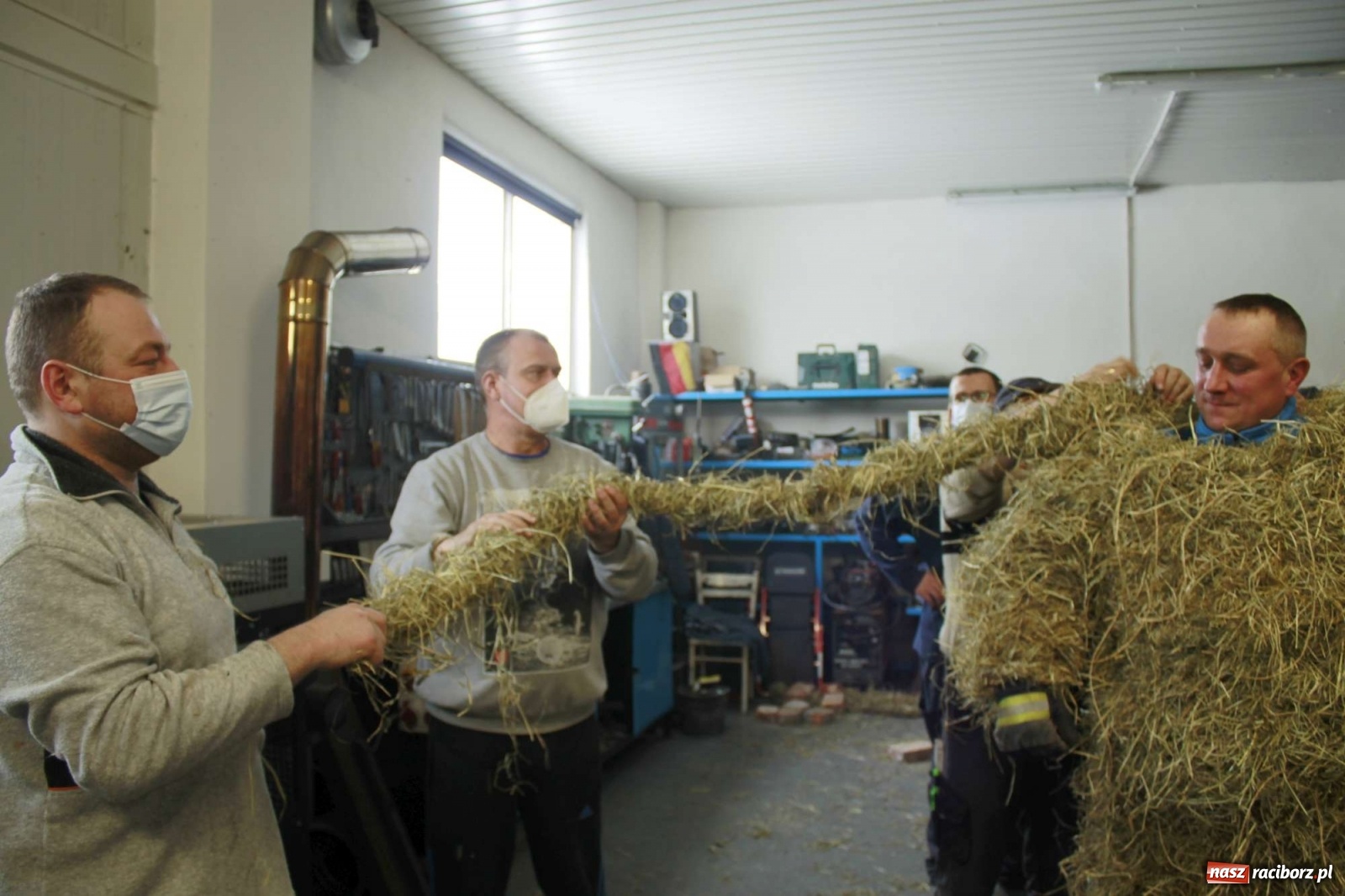Zdjęcie w galerii na portalu naszraciborz.pl: Samborowice nie odpuściły. Dziś odbył się Tanzbär [FOTO i WIDEO] wiadomości z regionu
