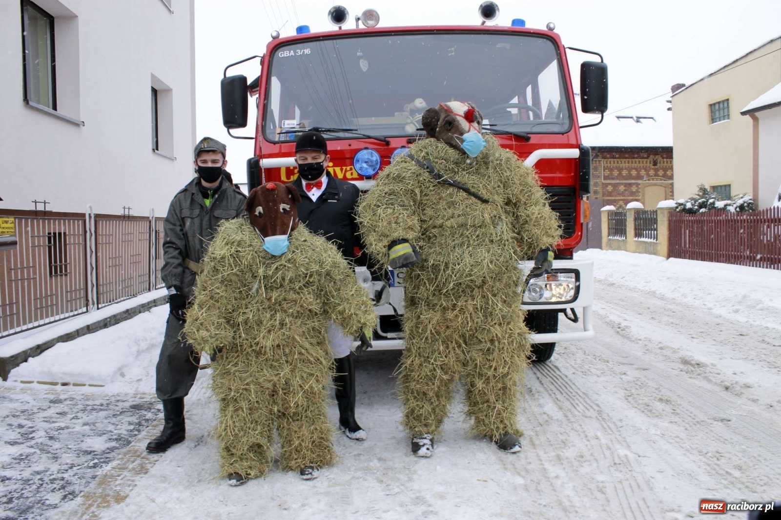 Zdjęcie w galerii na portalu naszraciborz.pl: Samborowice nie odpuściły. Dziś odbył się Tanzbär [FOTO i WIDEO] wiadomości z regionu