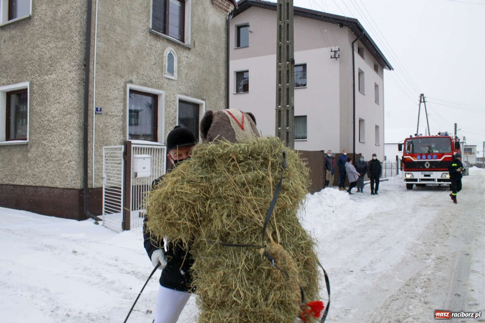 Zdjęcie w galerii na portalu naszraciborz.pl: Samborowice nie odpuściły. Dziś odbył się Tanzbär [FOTO i WIDEO] wiadomości z regionu