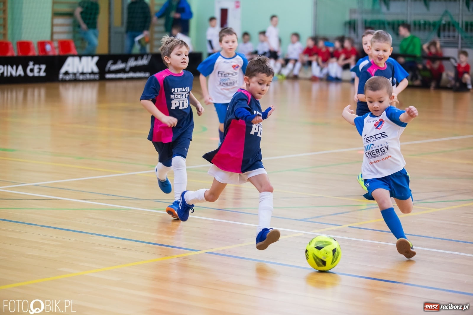 Zdjęcie w galerii na portalu naszraciborz.pl: Młodzi piłkarze walczą w Arenie Rafako [FOTO] wiadomości z regionu